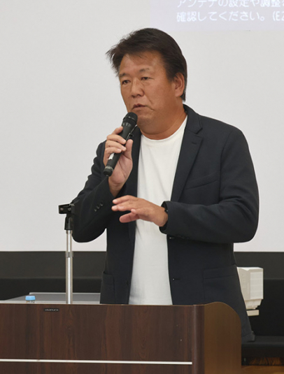 ラグビー部と向き合ってきた過去を振り返る宮地監督＝春日井市鳥居松町５の春日井商工会議所で