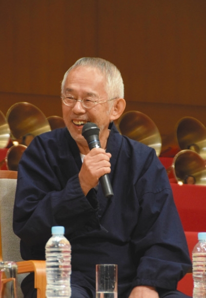 ジブリ作品を語る鈴木さん=名古屋市守山区の金城学院大で