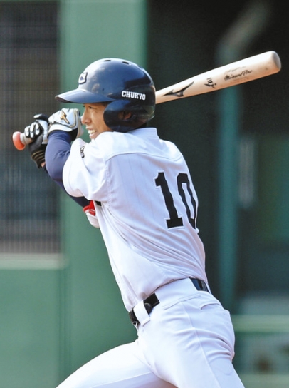 個人通算最多安打記録に迫る中京大・和田＝パロマ瑞穂球場で