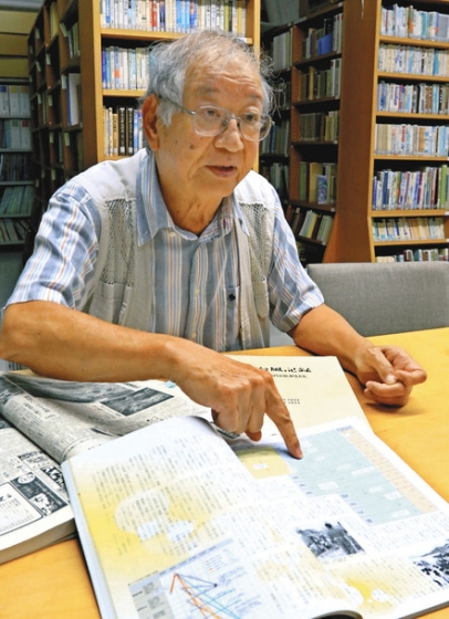 長島町と木曽岬村の子どもたちの避難行動を調査した大同大の久保田稔名誉教授＝愛知県愛西市で