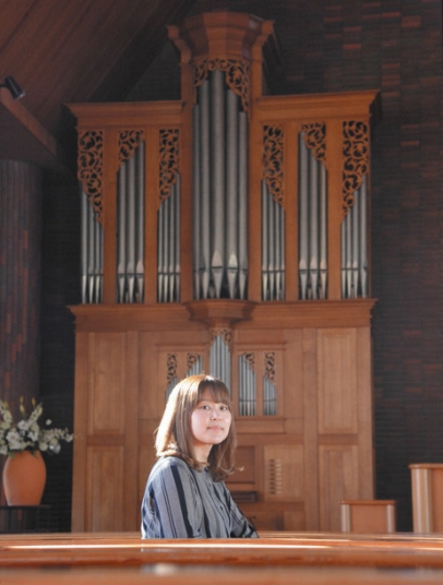 来場を呼びかける早川さん＝瀬戸市上品野町で