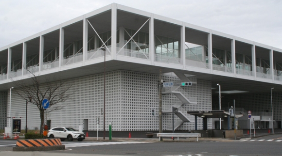 完成した名古屋造形大の校舎＝名古屋市北区名城２で