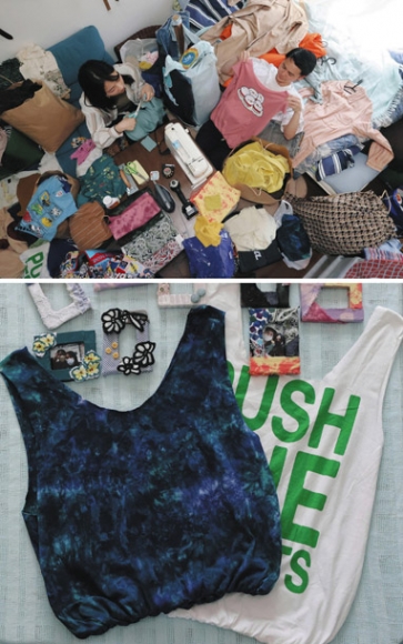（上）不用になった衣服が山積みのアパートの一室。名城大生がミシンやはさみを使いエコバッグに加工する（下）衣服を生まれ変わらせたエコバッグ　＝いずれも名古屋市天白区で