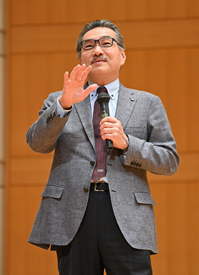 睡眠について講演する筑波大教授の柳沢さん＝守山区の金城学院大で
