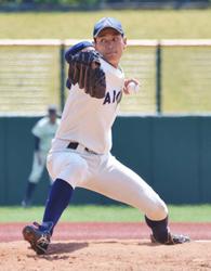 リーグ戦初白星を初完投で飾った愛大の春藤＝パロマ瑞穂球場で（志村拓撮影）