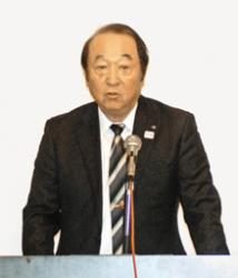 あいさつする今井会長＝岐阜市湊町のホテルパークで