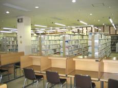 図書館内